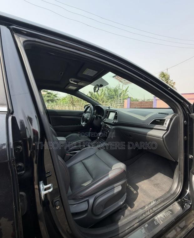 Hyundai Elantra Sport 2018 Black