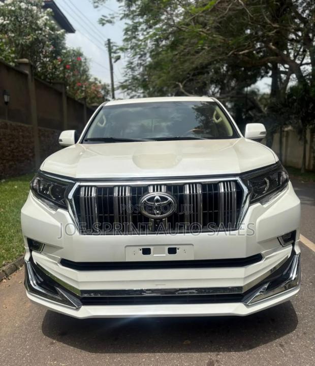 Toyota Land Cruiser Prado 4.0 Petrol TX-L 2017 White