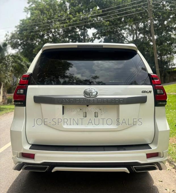 Toyota Land Cruiser Prado 4.0 Petrol TX-L 2017 White