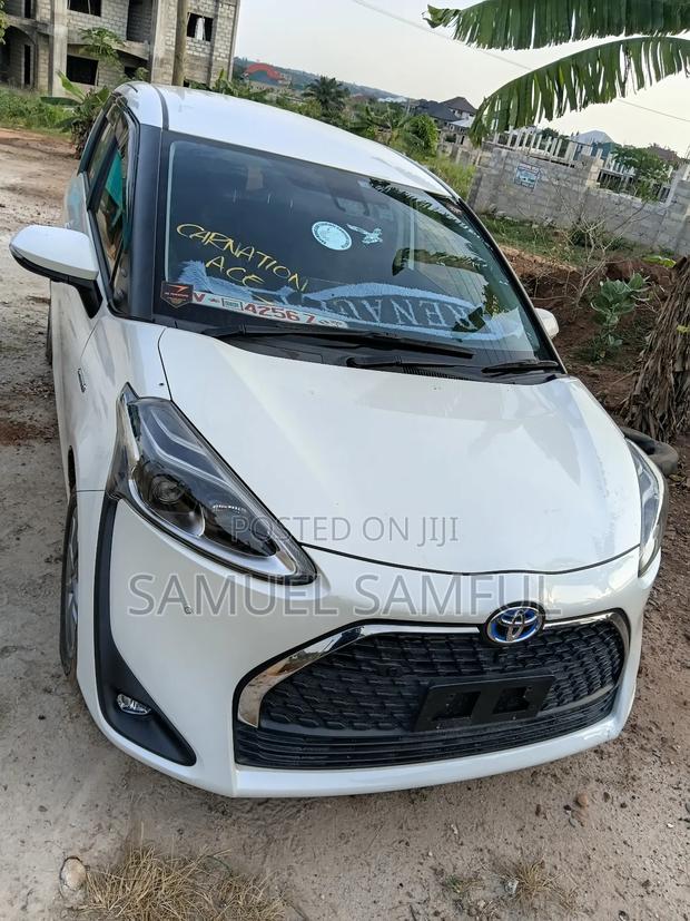 Toyota Sienta 2020 White