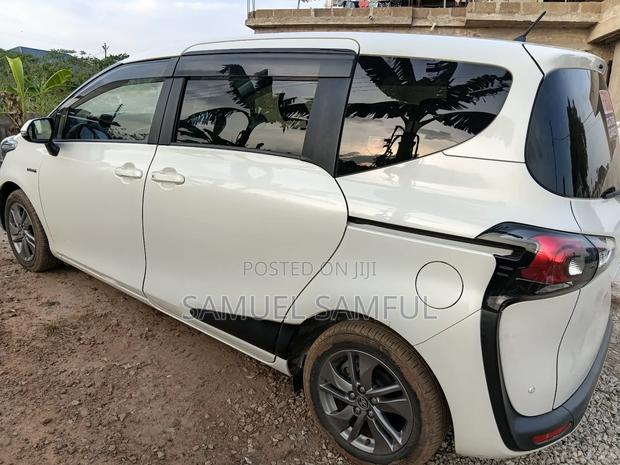 Toyota Sienta 2020 White