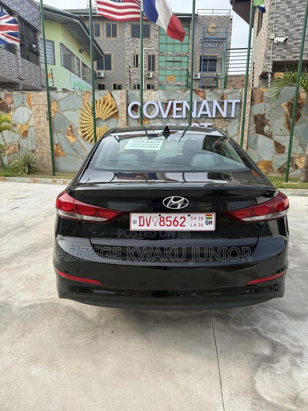 Hyundai Elantra SE Sedan FWD (2.0L 4cyl 6M) 2017 Black