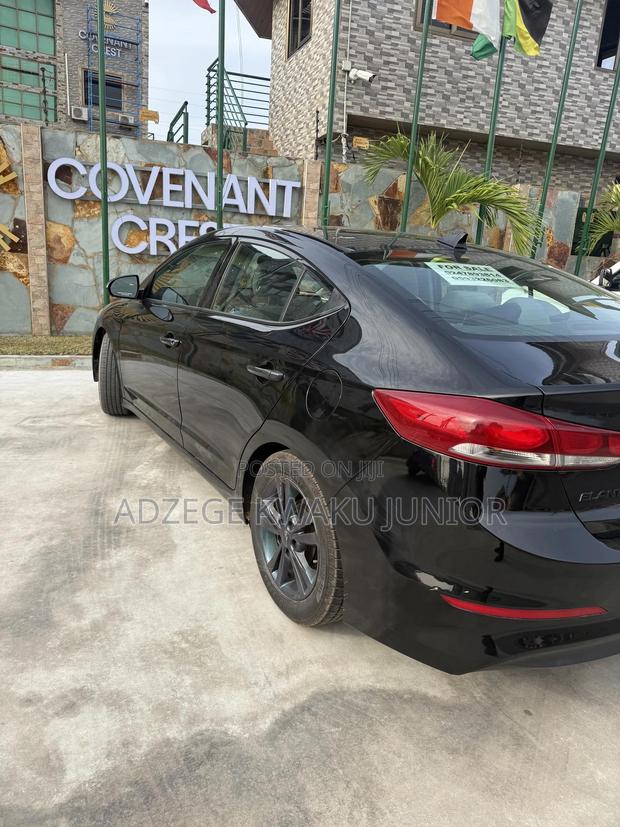 Hyundai Elantra SE Sedan FWD (2.0L 4cyl 6M) 2017 Black