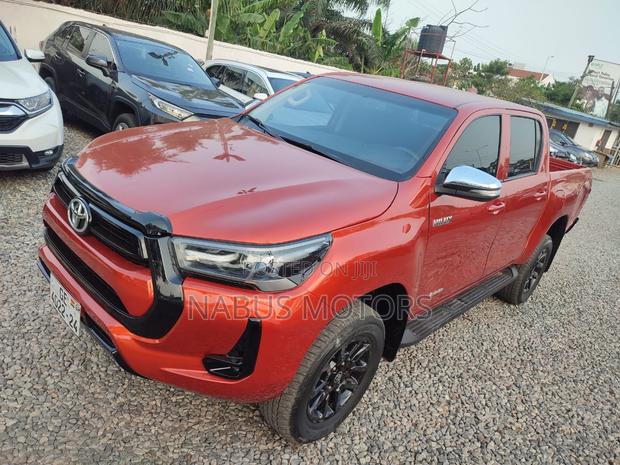 Toyota Hilux Revo Double Cab Deisel 2.8 AWD 2022 Orange