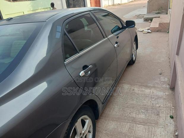 Toyota Corolla XLE 4dr Sedan (1.8L 4cyl 4A) 2009 Gray