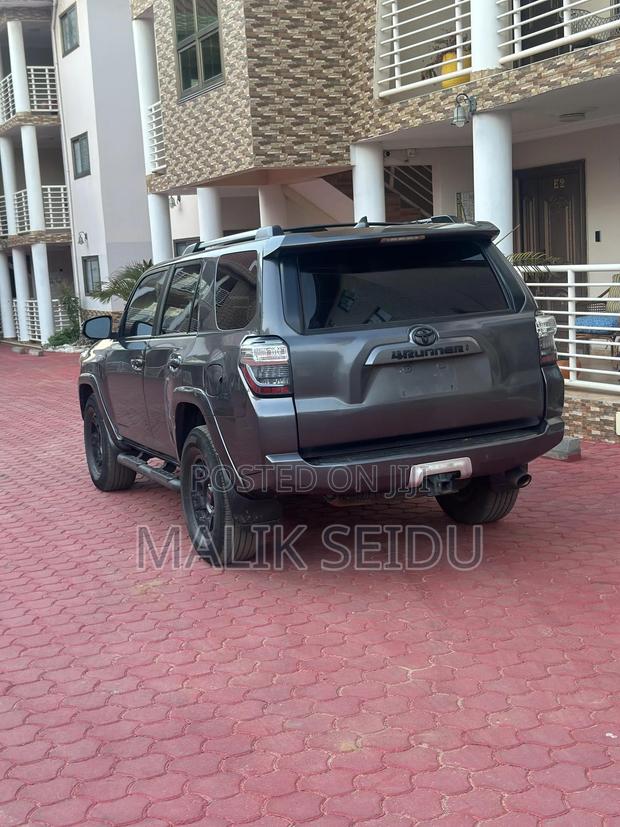 Toyota 4-Runner 2021 Gray