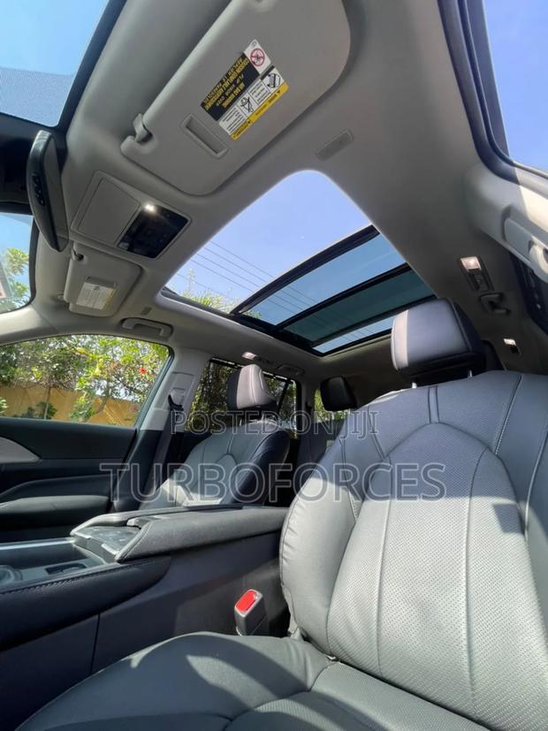 Toyota Grand Highlander Limited AWD 2024