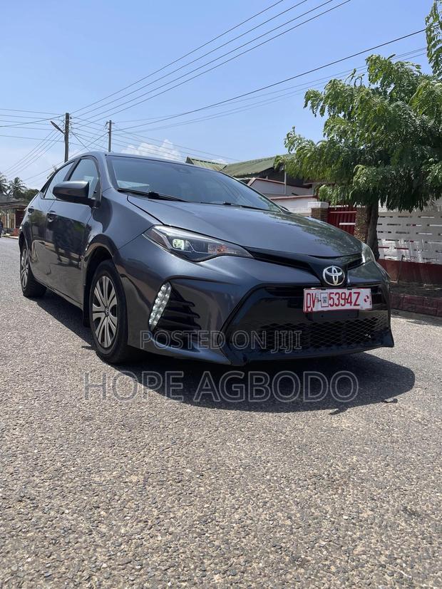 Toyota Corolla LE Eco (1.8L 4cyl 2A) 2019 Gray