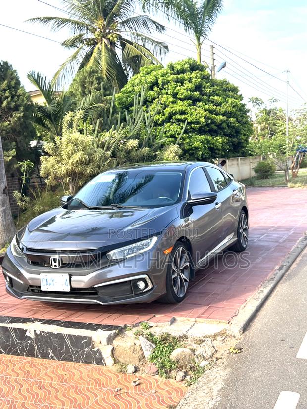 Honda Civic Touring Sedan 2019 Gray