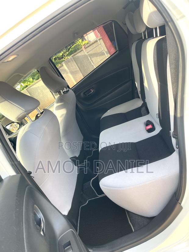 Toyota Vitz 1.3 AWD 5dr 2015 White