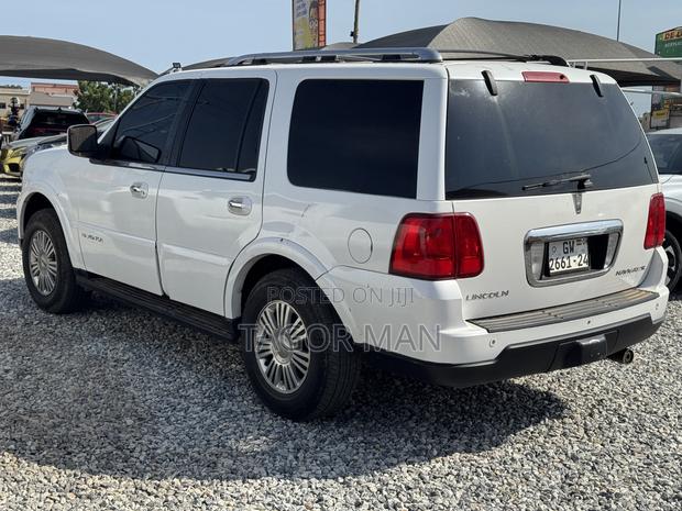 Lincoln Navigator L 2012 White