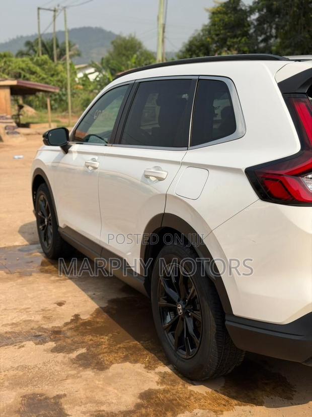 Honda CR-V Hybrid 2024 White