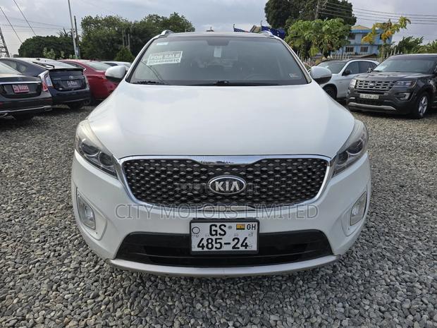 Kia Sorento 4dr SUV 2016 White