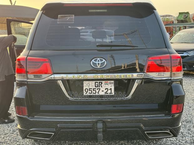 Toyota Land Cruiser 4.0 V6 DLX 2015 Black