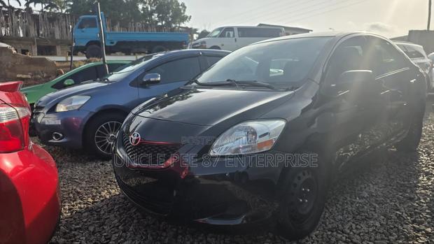Toyota Yaris SE Hatchback 5dr 2012 Black