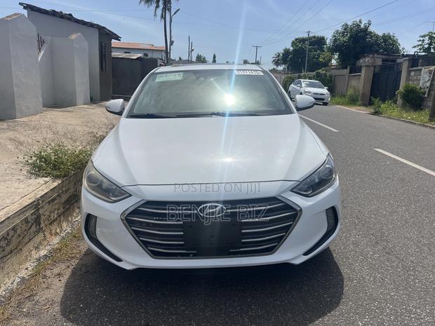 Hyundai Elantra 2017 White