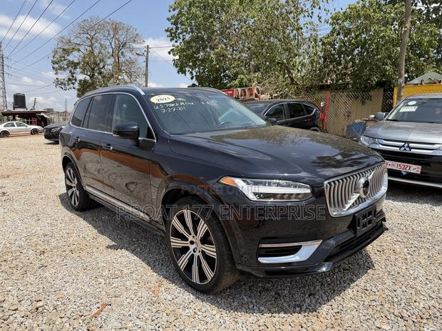Volvo XC90 Plug-In Hybrid 2025 Black