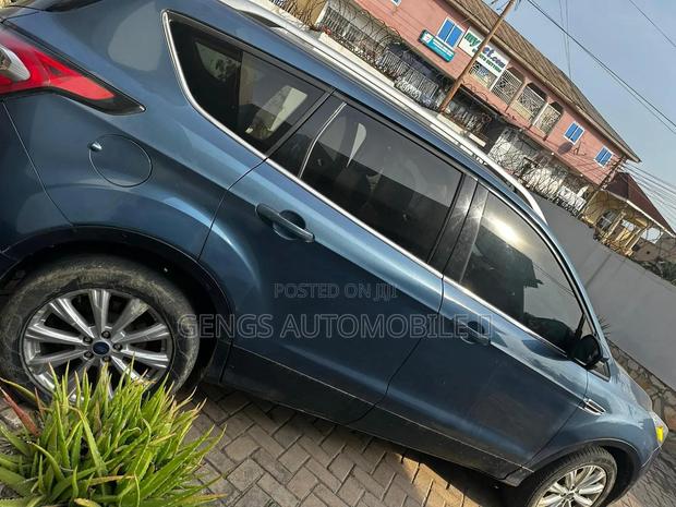 Ford Escape 2018 Blue