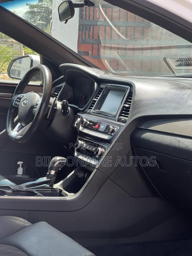 Hyundai Sonata Sport 2019 White