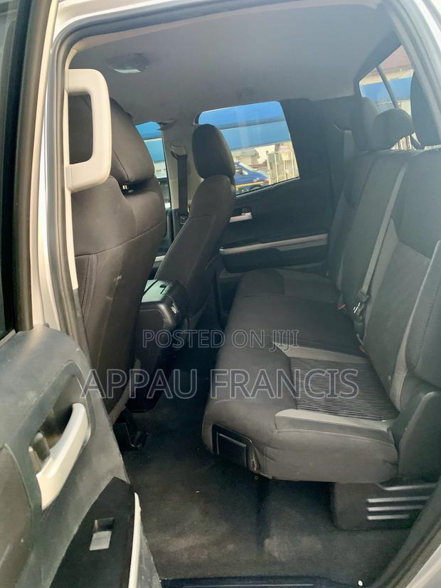 Toyota Tundra 2015 Silver