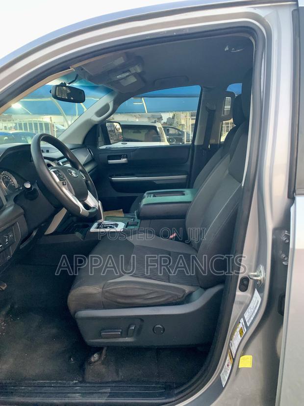 Toyota Tundra 2015 Silver