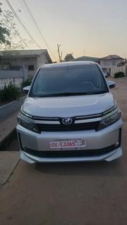 Toyota Voxy 2015 Silver for sale