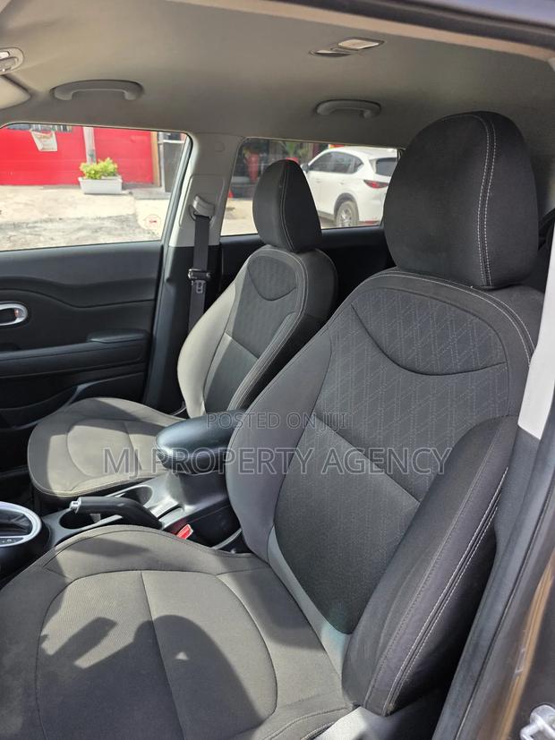 Kia Soul 4dr Wagon (1.6L 4cyl 6A) 2015 Gray