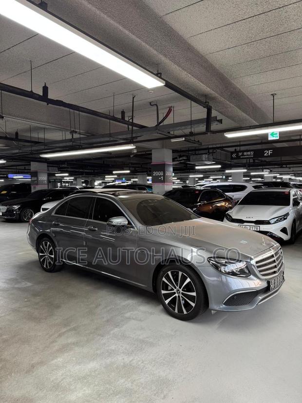 Mercedes-Benz E300 2019 Silver