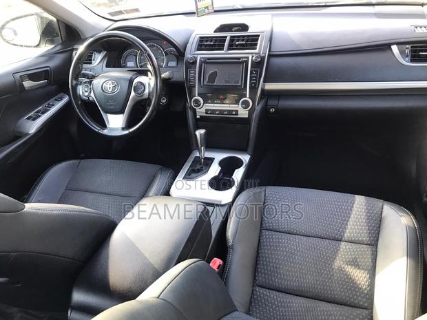 Toyota Camry SE 4dr Sedan (2.5L 4cyl 6A) 2012 Silver