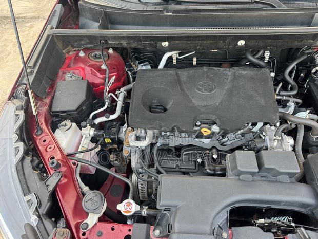 Toyota RAV4 XLE 2022 Red