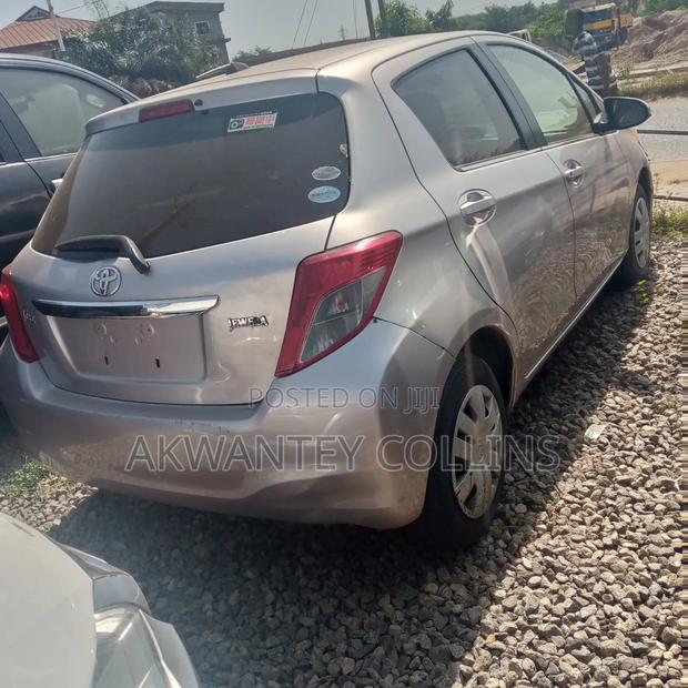 Toyota Vitz 2013 Silver