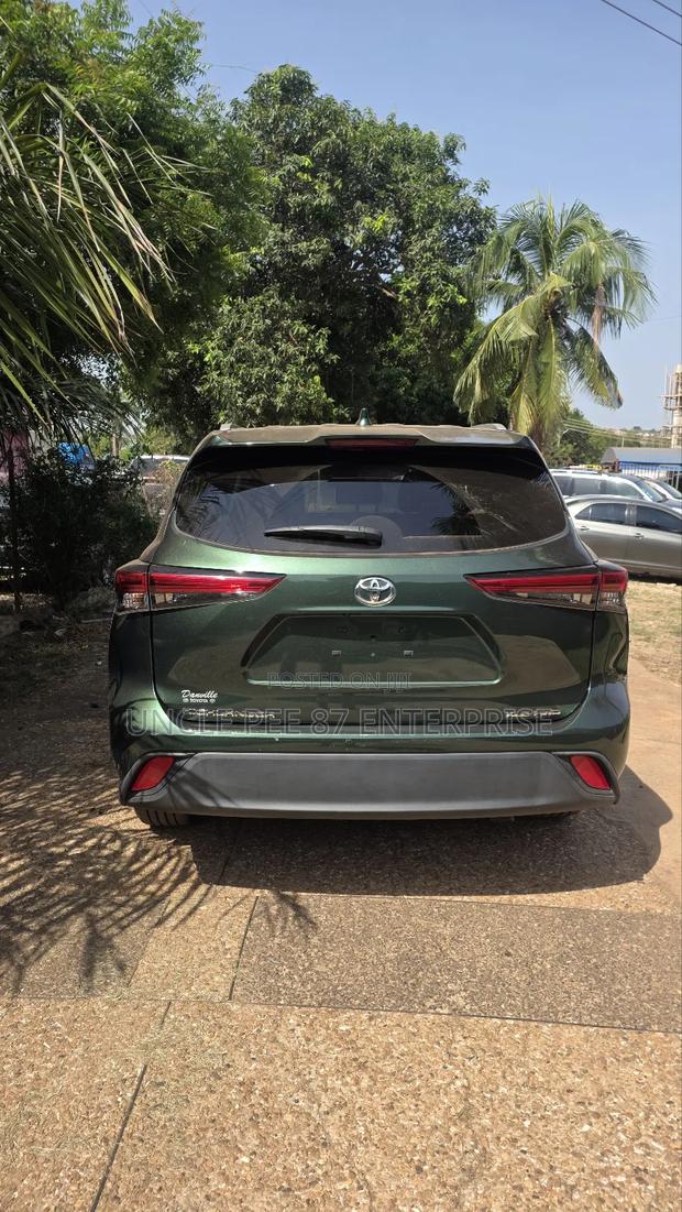 Toyota Highlander XLE AWD 2023 Green