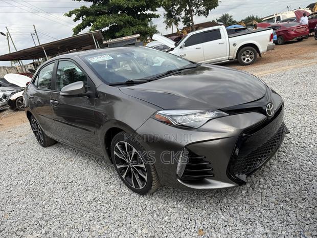 Toyota Corolla 2017 Ivory