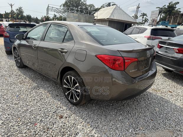 Toyota Corolla 2017 Ivory
