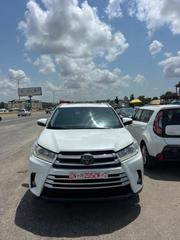Toyota Highlander 2019 White for sale