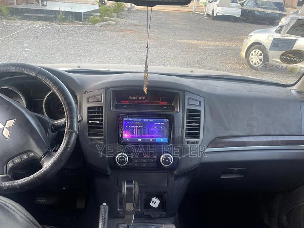 Mitsubishi Pajero 2010 Gray