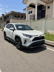 Toyota RAV4 XLE 2021 White for sale