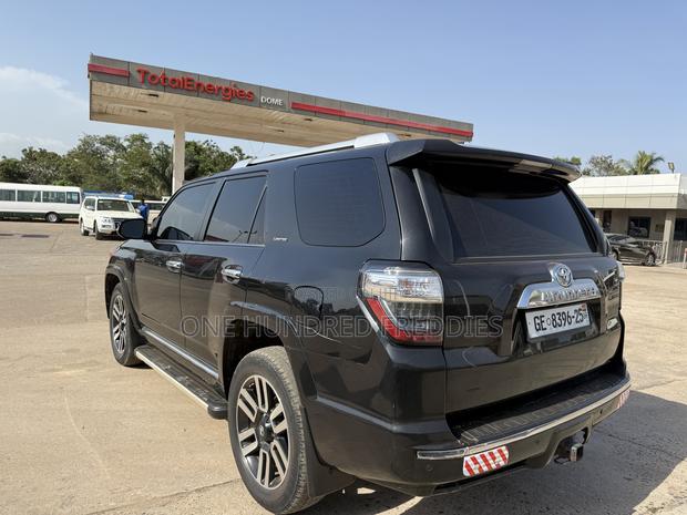 Toyota 4-Runner Limited 4x4 2019 Black