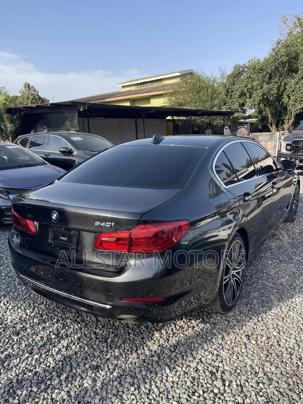 BMW 540i 2019 Black