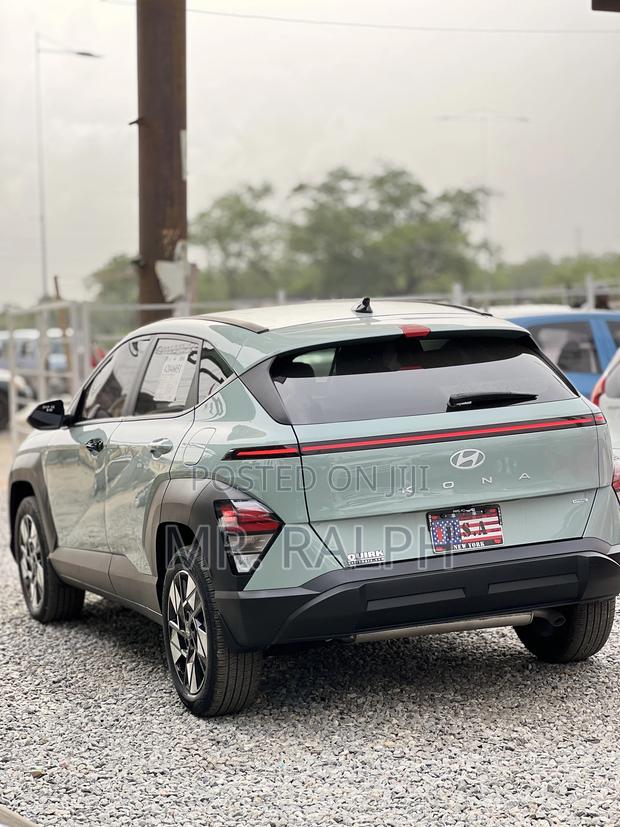 Hyundai Kona SE 2024 Green