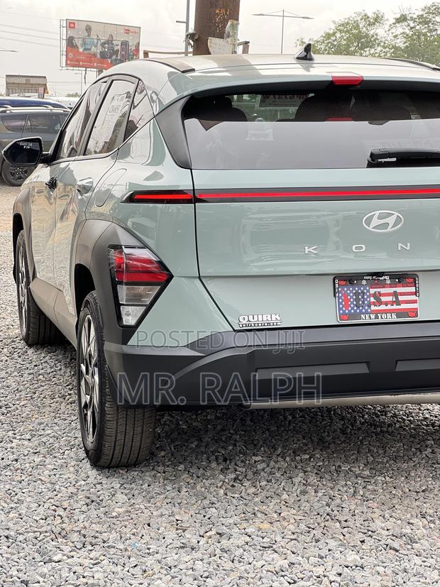 Hyundai Kona SE 2024 Green