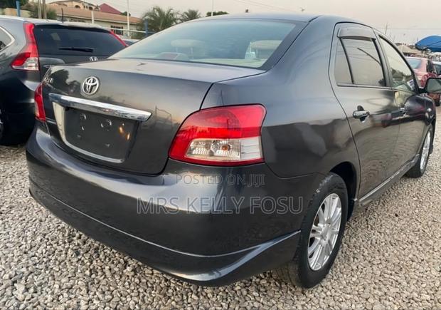 Toyota Belta 2010 Gray