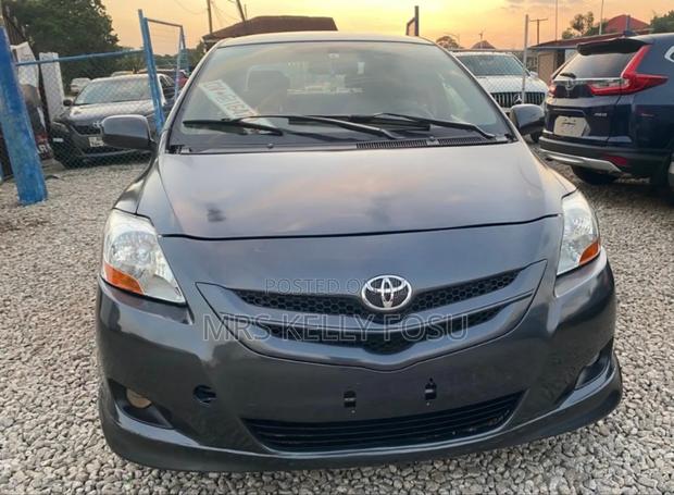 Toyota Belta 2010 Gray