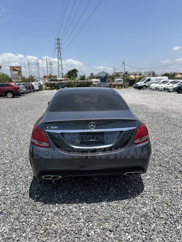 Mercedes-Benz C300 2016 Gray