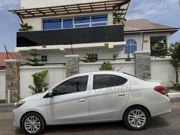 Mitsubishi Attrage 2021 Gray