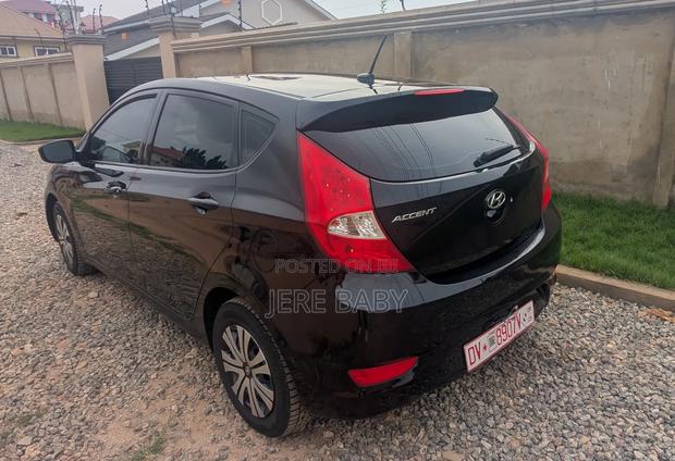 Hyundai Accent SE Hatchback 2017 Black
