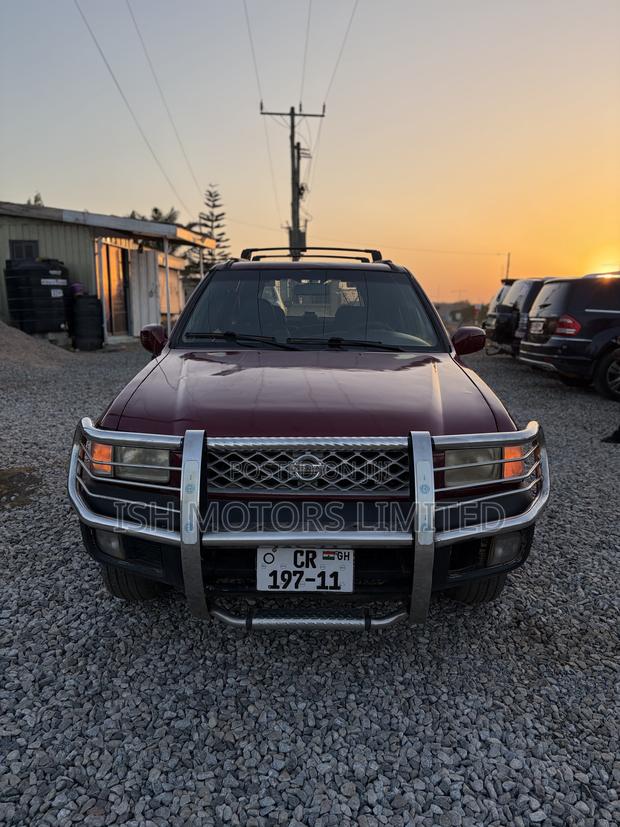 Nissan Pathfinder 2006 Red