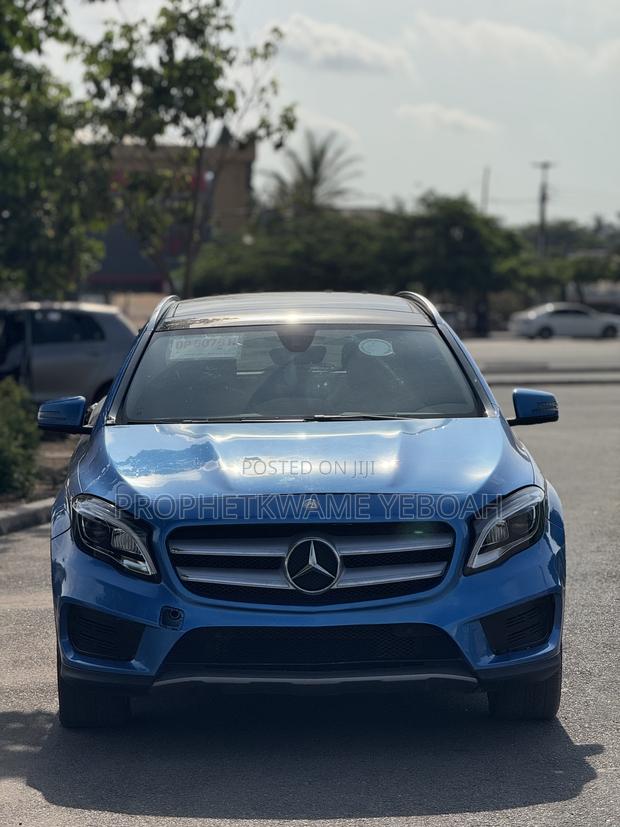 Mercedes-Benz GLA 250 2018 Blue