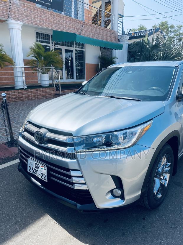 Toyota Highlander 2017 Silver
