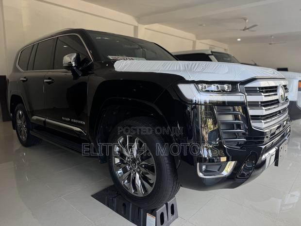 New Toyota Land Cruiser LC300 2025 Black